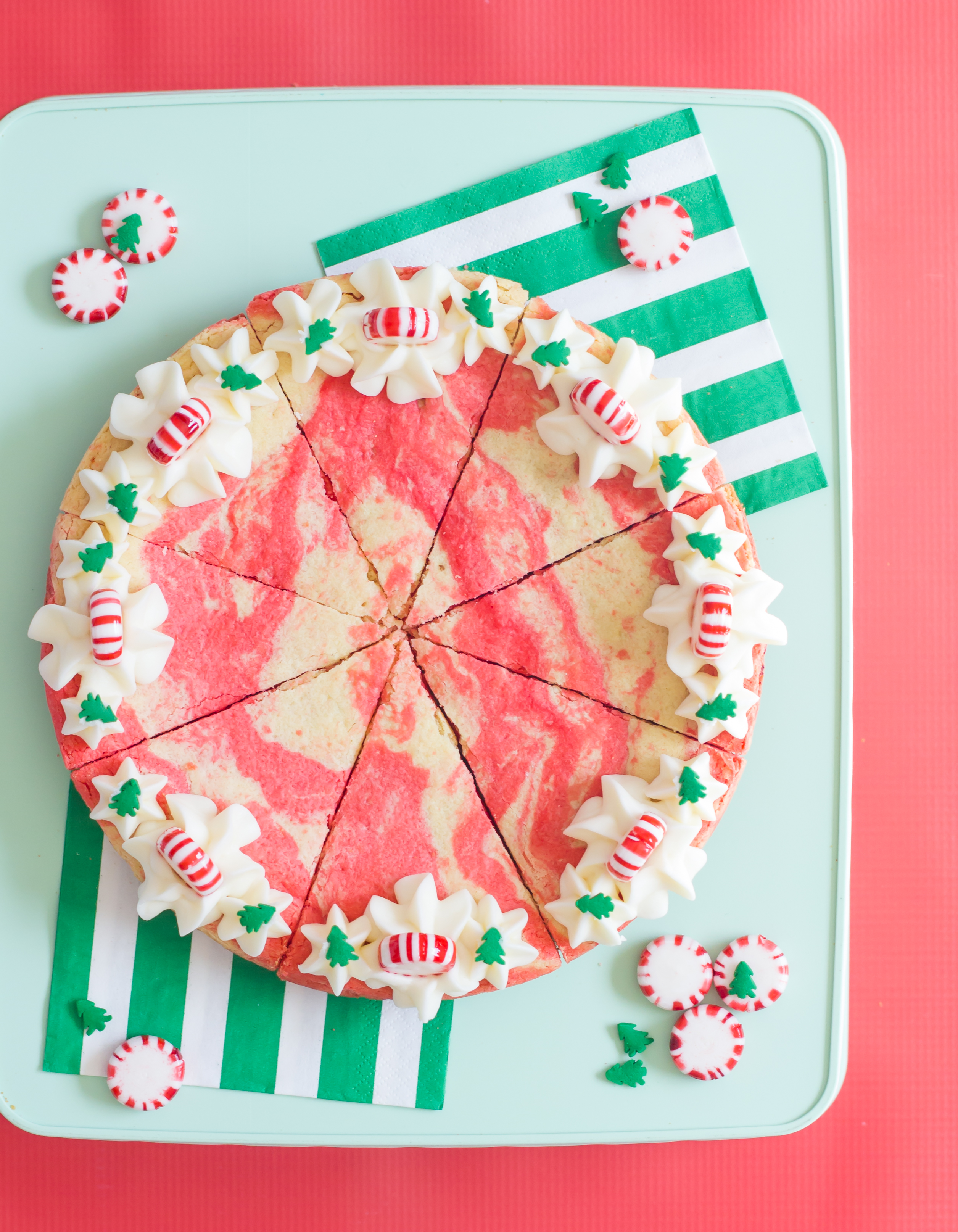 Deep Dish Peppermint Cookie