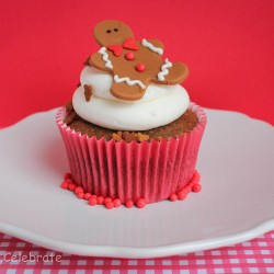 Gingerbread Oreo Cupcakes