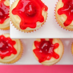 Real Seal Challenge – Cherry Cheesecake Cupcakes